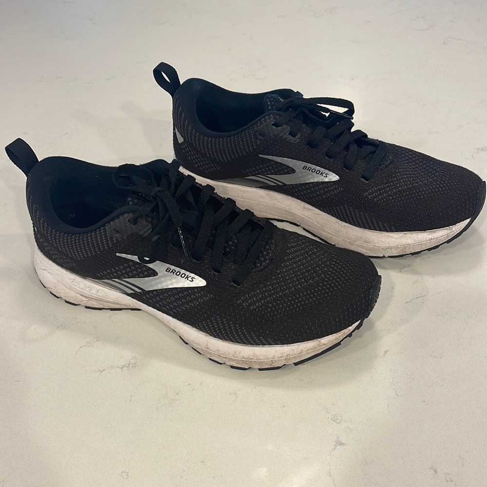 Brooks sneakers